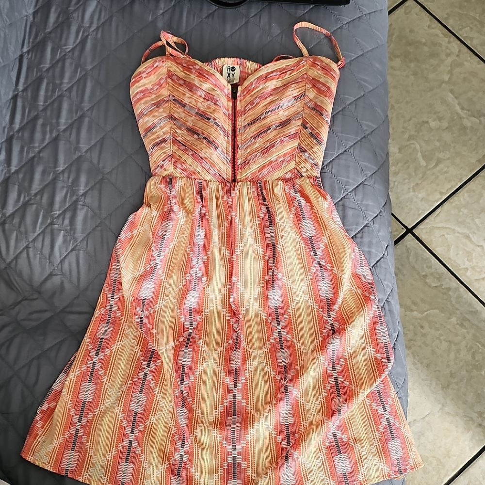 Roxy Strapless Dress with Pink and Yellow Pattern - Picture 2 of 7